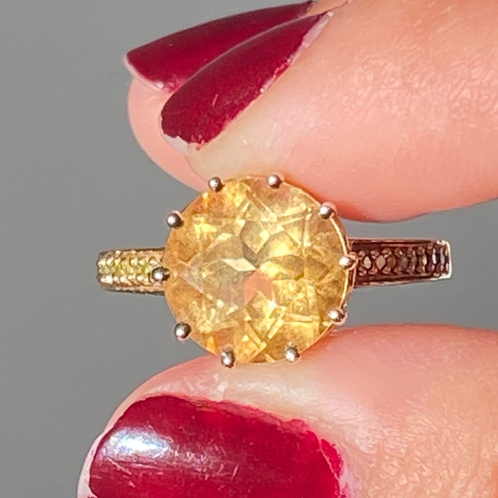 10K Yellow Gold Citrine Ring - Picture 2 of 12